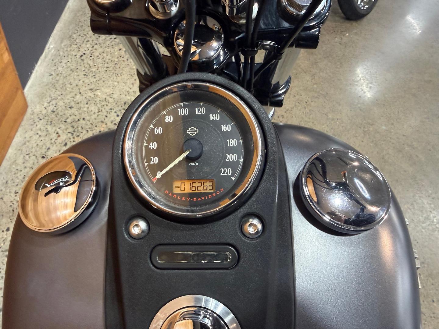 2017 HARLEY-DAVIDSON FXDB STREET BOB CRUISER