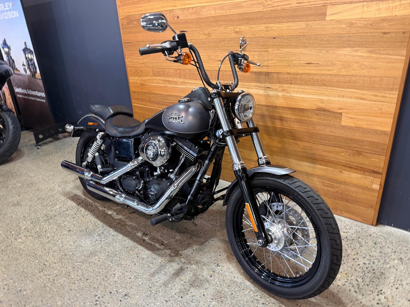 2017 HARLEY-DAVIDSON FXDB STREET BOB CRUISER