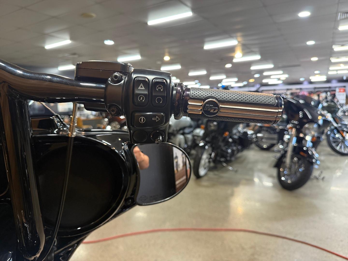 2017 HARLEY-DAVIDSON FLHXS STREET GLIDE SPECIAL CRUISER