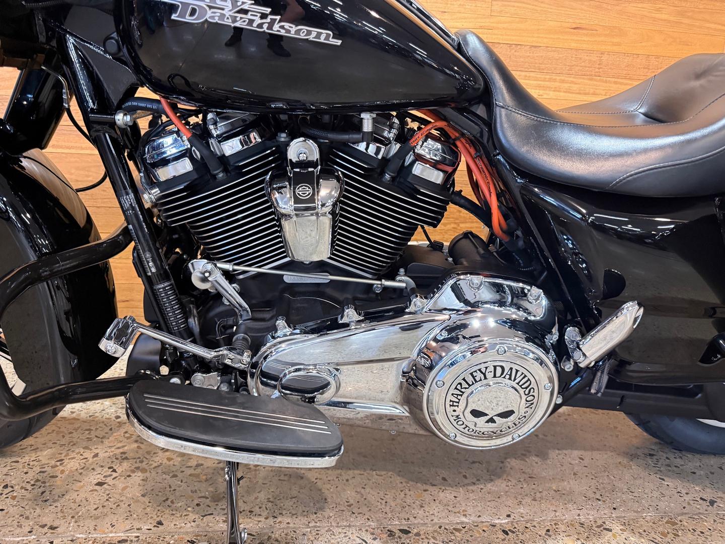 2017 HARLEY-DAVIDSON FLHXS STREET GLIDE SPECIAL CRUISER