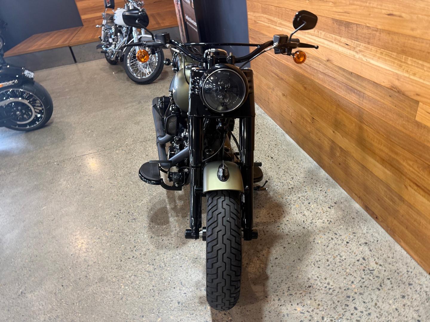 2017 HARLEY-DAVIDSON FLSS SOFTAIL SLIM S CRUISER