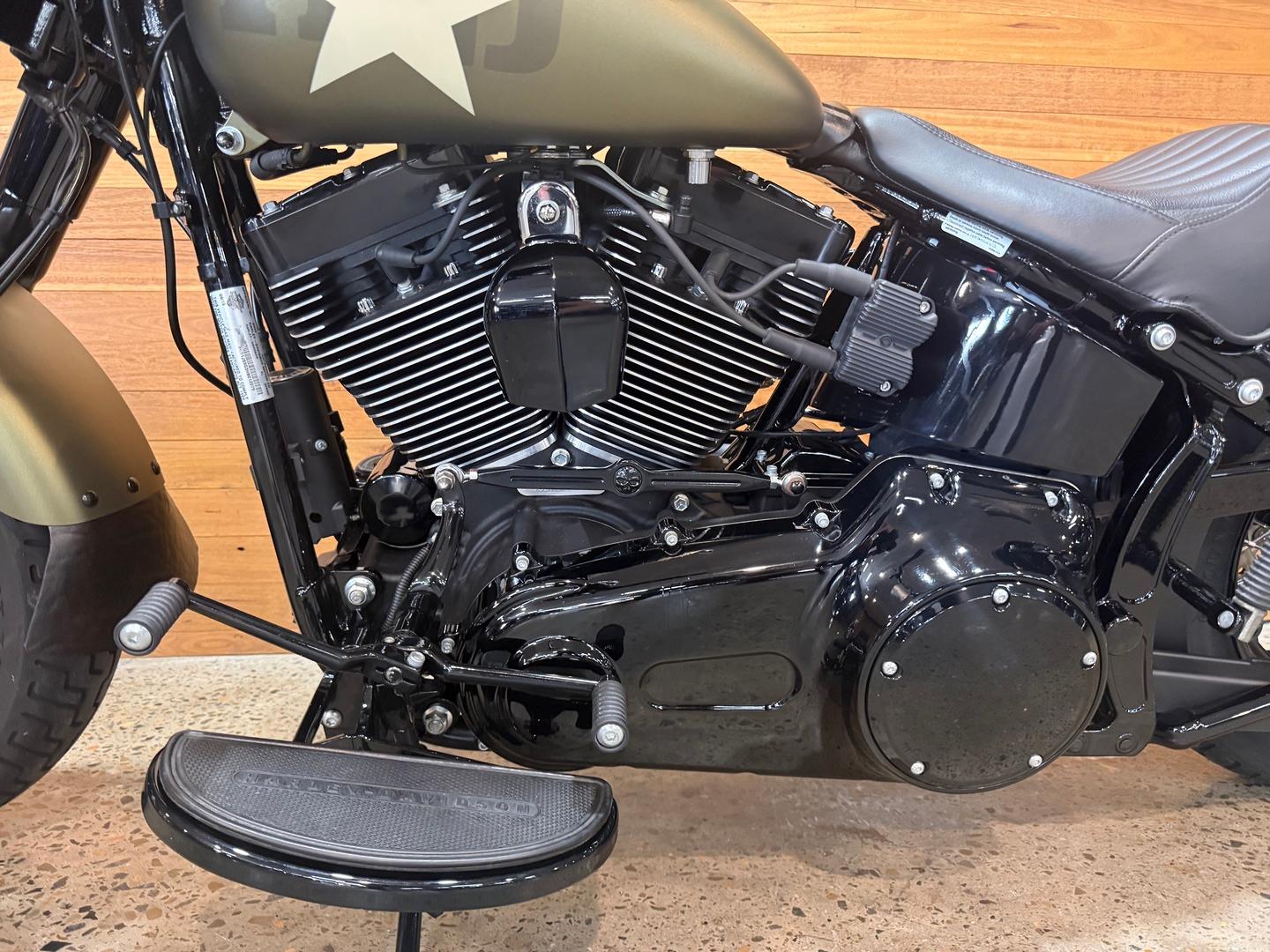 2017 HARLEY-DAVIDSON FLSS SOFTAIL SLIM S CRUISER