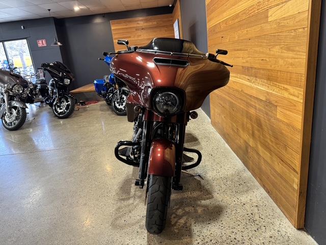 2018 HARLEY-DAVIDSON FLHX STREET GLIDE CRUISER