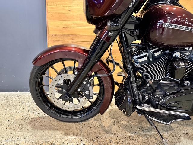 2018 HARLEY-DAVIDSON FLHX STREET GLIDE CRUISER