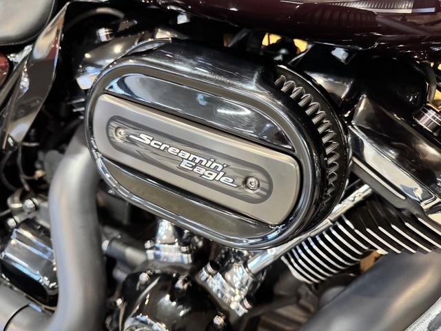 2018 HARLEY-DAVIDSON FLHX STREET GLIDE CRUISER