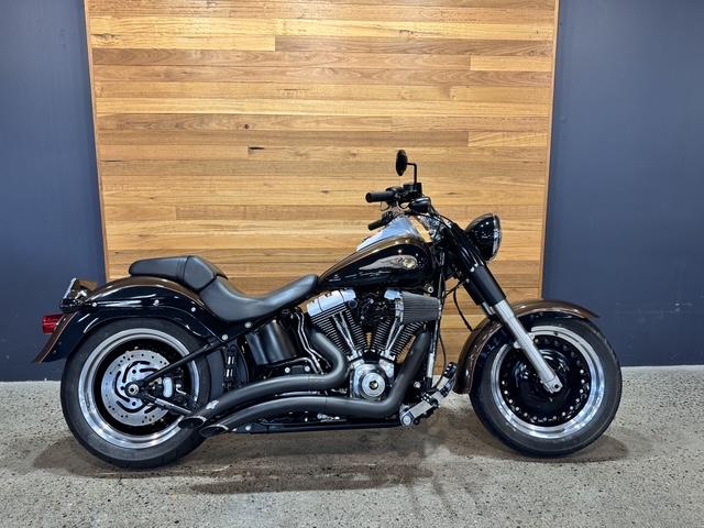 2013 HARLEY-DAVIDSON FLSTFB FAT BOY LO 110th ANN CRUISER