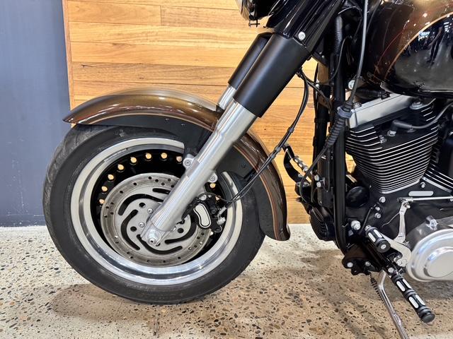 2013 HARLEY-DAVIDSON FLSTFB FAT BOY LO 110th ANN CRUISER