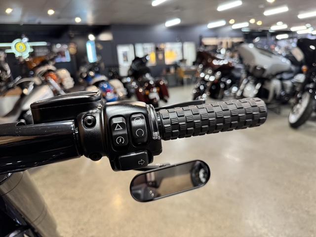 2017 HARLEY-DAVIDSON FXBRS BREAKOUT CRUISER