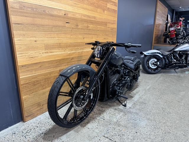 2017 HARLEY-DAVIDSON FXBRS BREAKOUT CRUISER