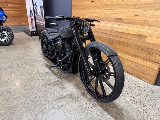 2017 HARLEY-DAVIDSON FXBRS BREAKOUT CRUISER