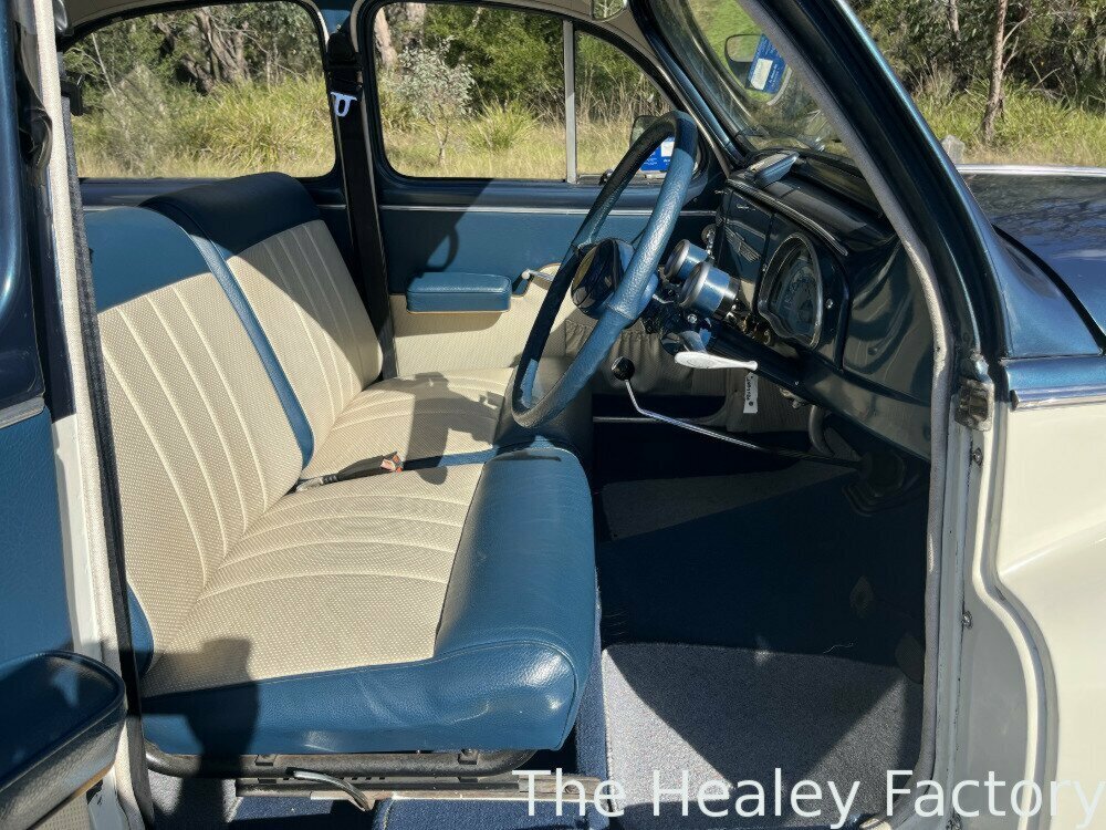 1960 PEUGEOT 403 4 SP MANUAL 4D SEDAN