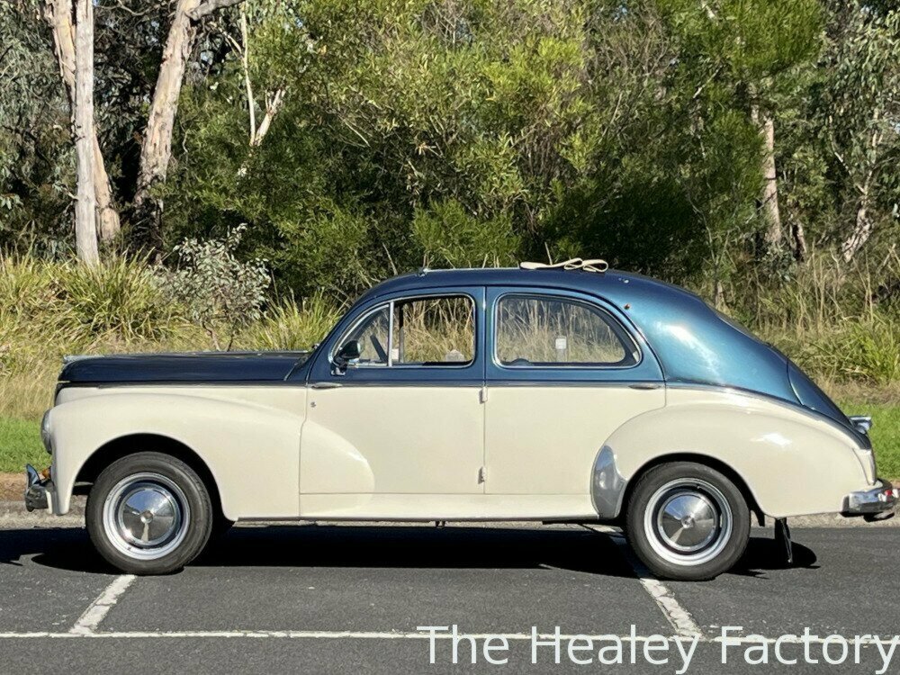1960 PEUGEOT 403 4 SP MANUAL 4D SEDAN