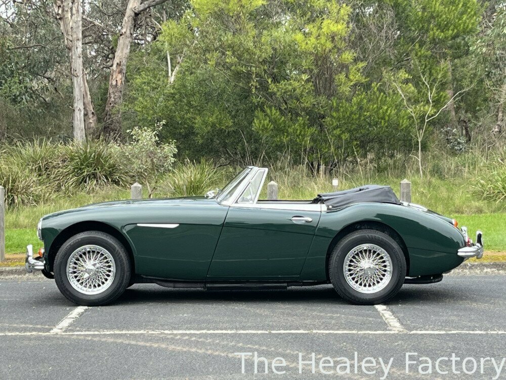 1966 AUSTIN HEALEY 3000 MK III BJ8 4 SP MANUAL + O/DRIVE 2D ROADSTER