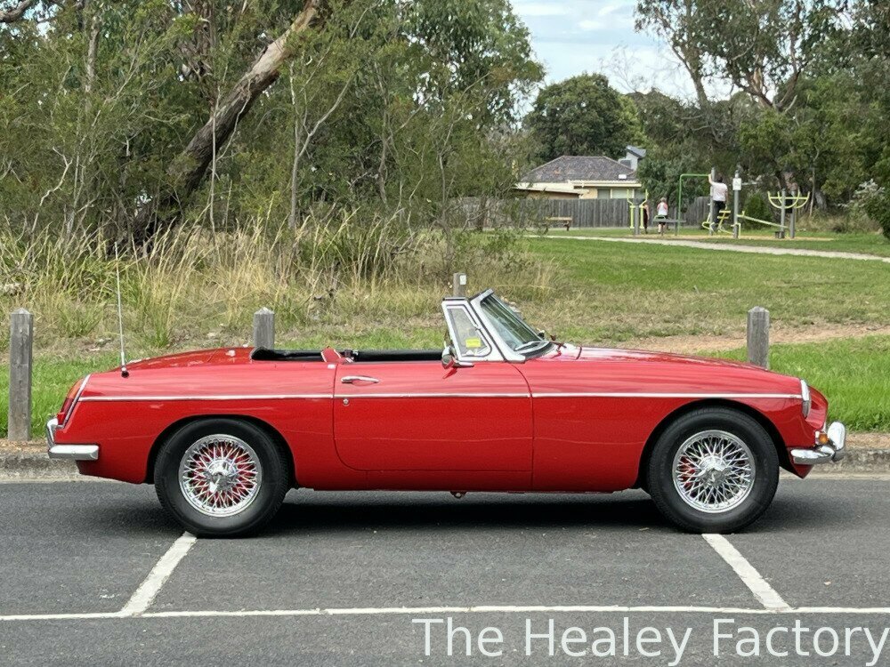 1968 MG MGB SPORTS MK II 4 SP MAN + OVERDRIVE 2D ROADSTER