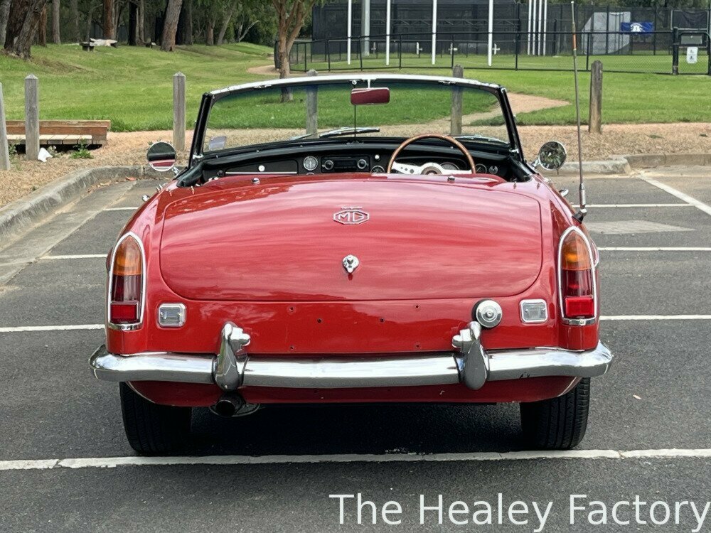 1968 MG MGB SPORTS MK II 4 SP MAN + OVERDRIVE 2D ROADSTER