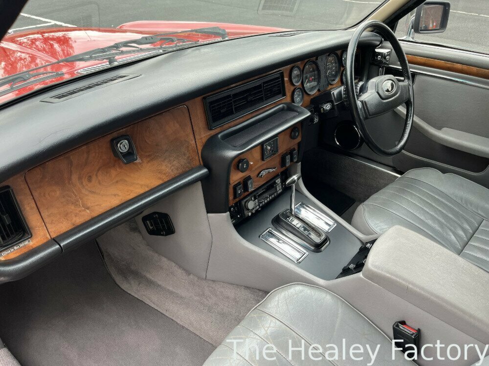1985 JAGUAR XJ6 SERIES III 4.2 3 SP AUTOMATIC 4D SEDAN