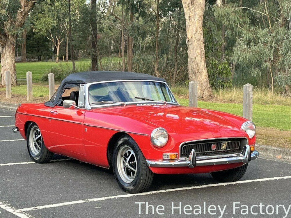 1971 MG MGB MK II 4 SP MAN + OVERDRIVE 2D CONVERTIBLE