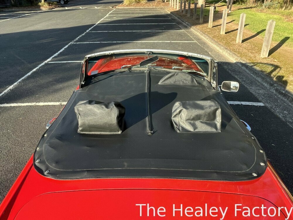 1971 MG MGB MK II 4 SP MAN + OVERDRIVE 2D CONVERTIBLE
