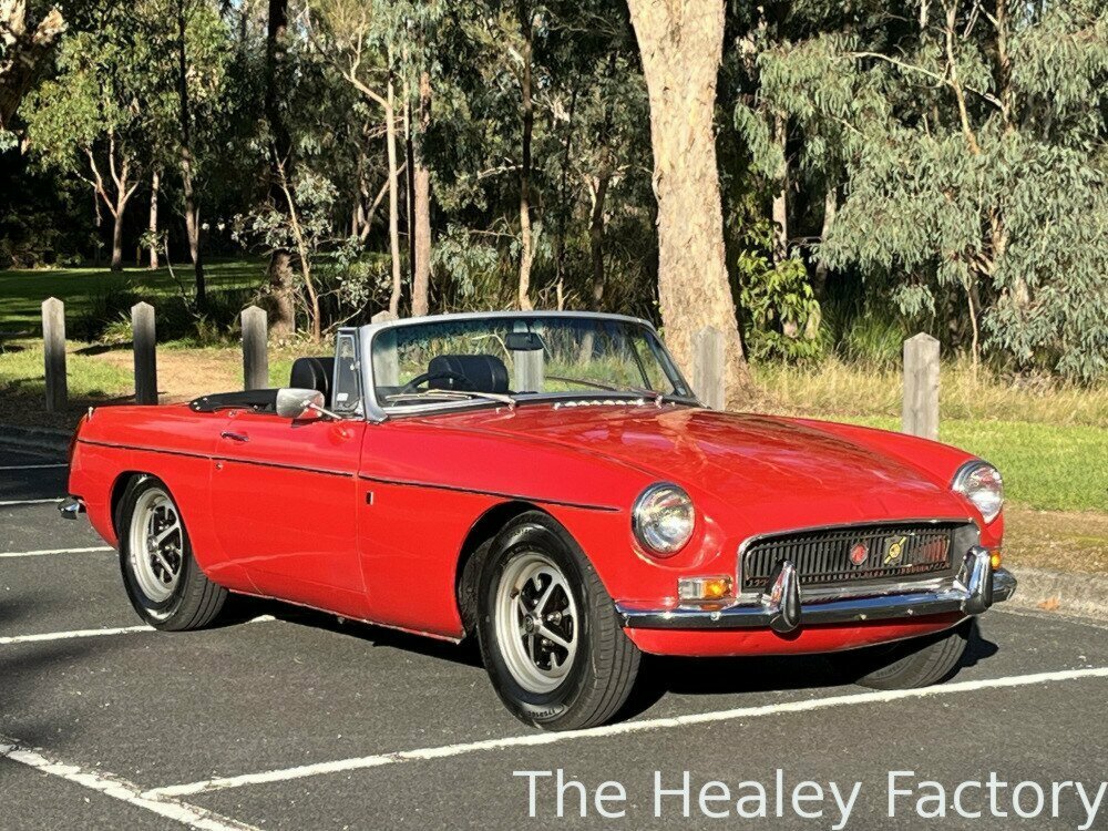 1971 MG MGB MK II 4 SP MAN + OVERDRIVE 2D CONVERTIBLE