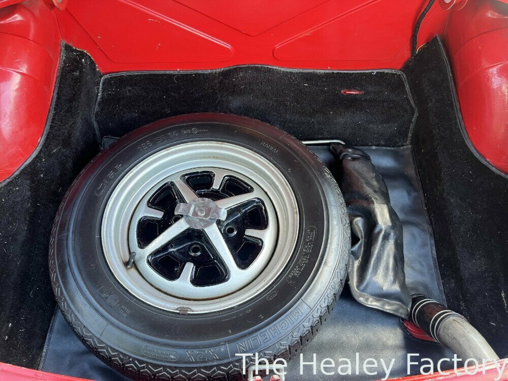 1971 MG MGB MK II 4 SP MAN + OVERDRIVE 2D CONVERTIBLE