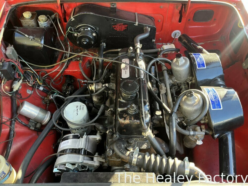 1971 MG MGB MK II 4 SP MAN + OVERDRIVE 2D CONVERTIBLE