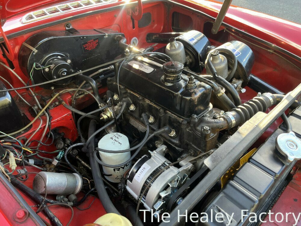 1971 MG MGB MK II 4 SP MAN + OVERDRIVE 2D CONVERTIBLE