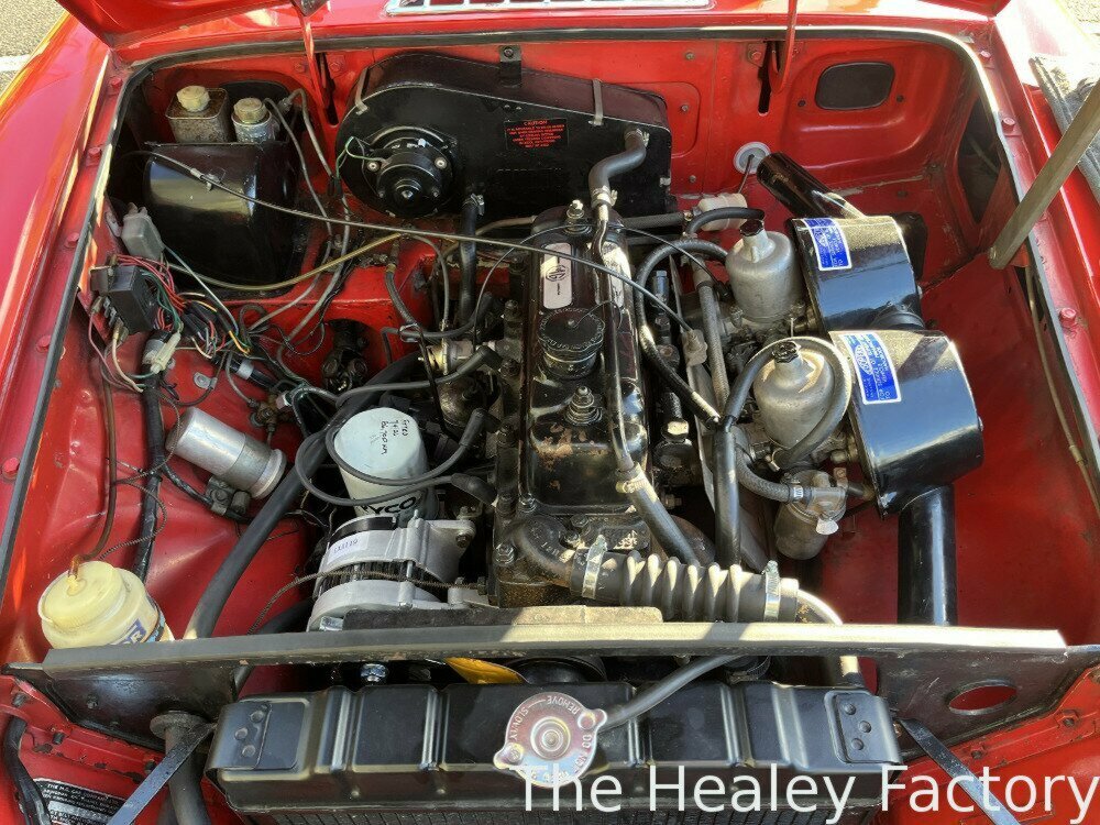 1971 MG MGB MK II 4 SP MAN + OVERDRIVE 2D CONVERTIBLE