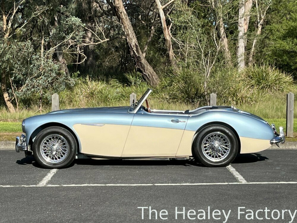 1958 AUSTIN HEALEY 100 BN4 4 SP MANUAL + O/DRIVE 2D ROADSTER