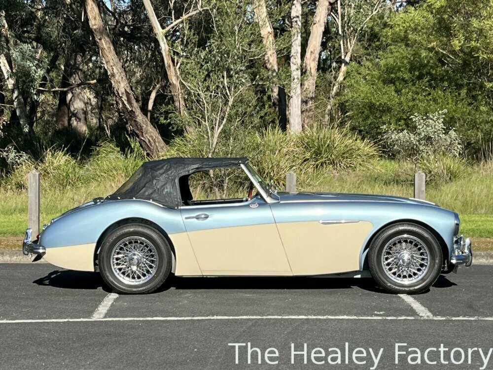 1958 AUSTIN HEALEY 100 BN4 4 SP MANUAL + O/DRIVE 2D ROADSTER