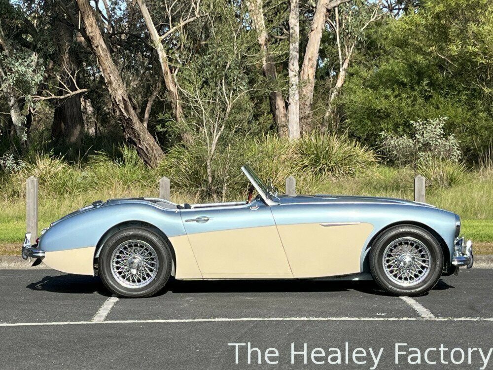 1958 AUSTIN HEALEY 100 BN4 4 SP MANUAL + O/DRIVE 2D ROADSTER