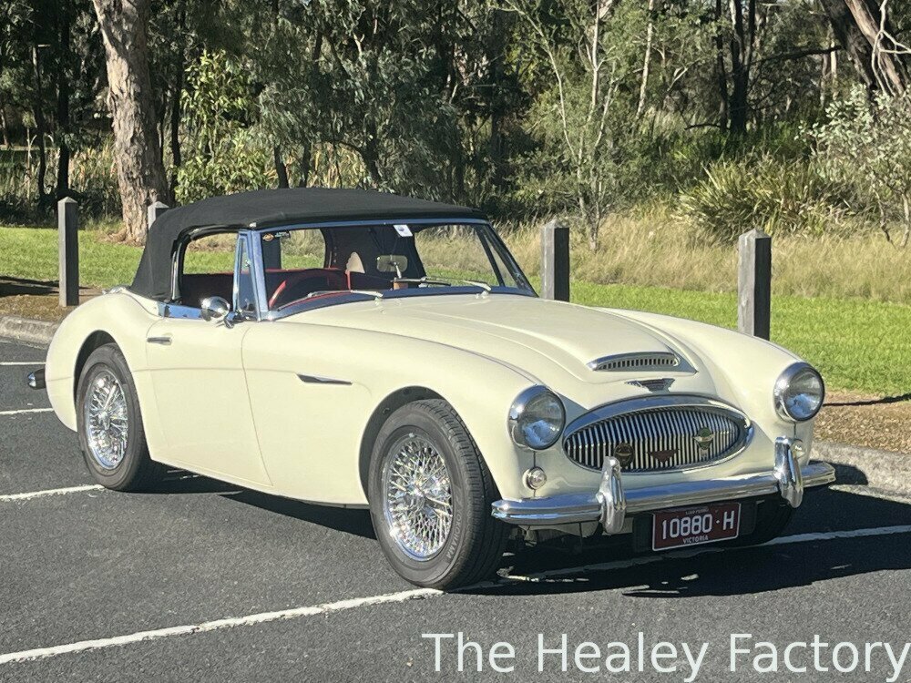 1963 AUSTIN HEALEY 3000 MK II BJ7 4 SP MAN + OVERDRIVE 2D CABRIOLET