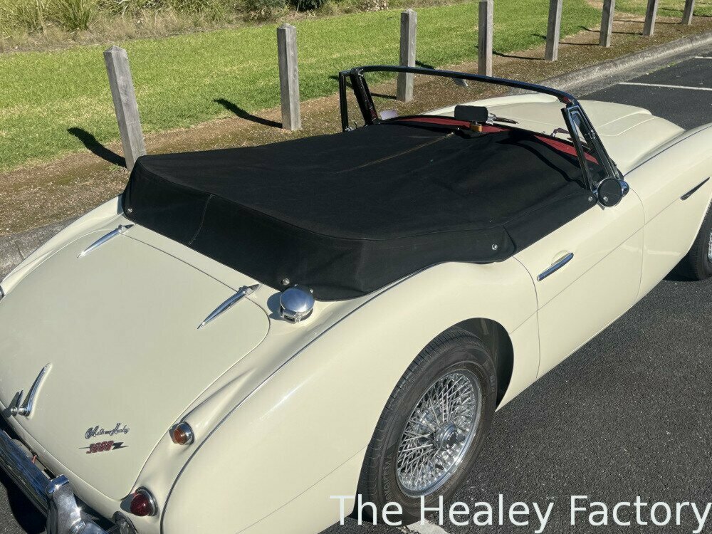 1963 AUSTIN HEALEY 3000 MK II BJ7 4 SP MAN + OVERDRIVE 2D CABRIOLET
