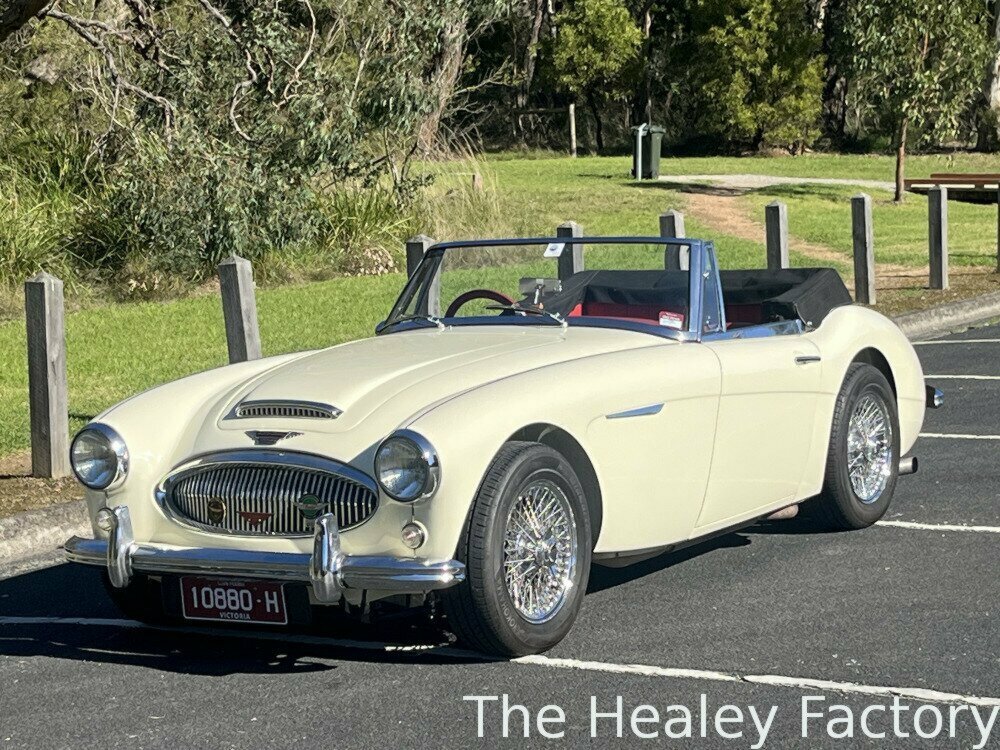 1963 AUSTIN HEALEY 3000 MK II BJ7 4 SP MAN + OVERDRIVE 2D CABRIOLET