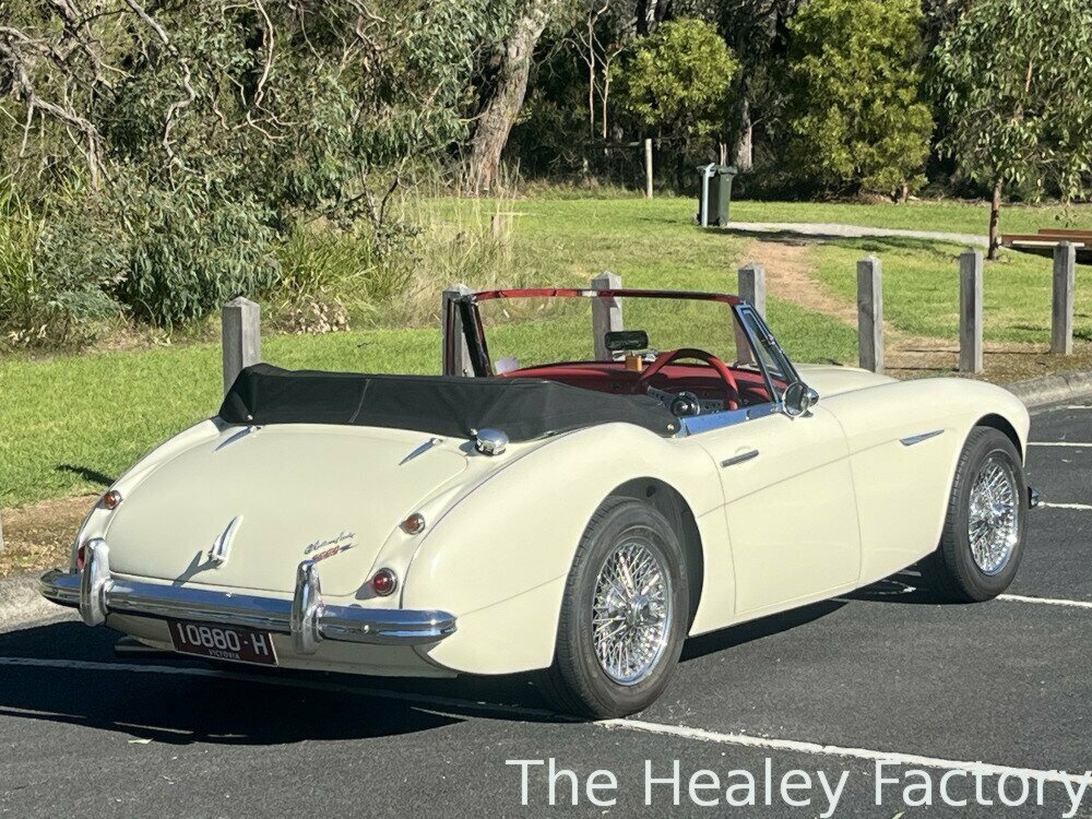 1963 AUSTIN HEALEY 3000 MK II BJ7 4 SP MAN + OVERDRIVE 2D CABRIOLET