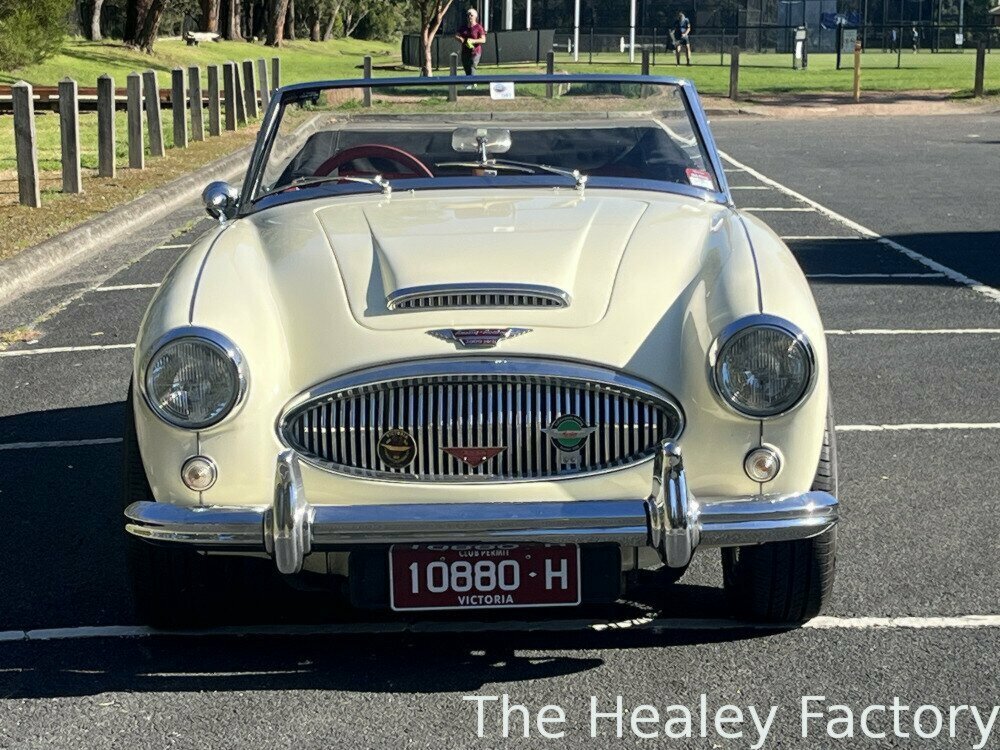 1963 AUSTIN HEALEY 3000 MK II BJ7 4 SP MAN + OVERDRIVE 2D CABRIOLET