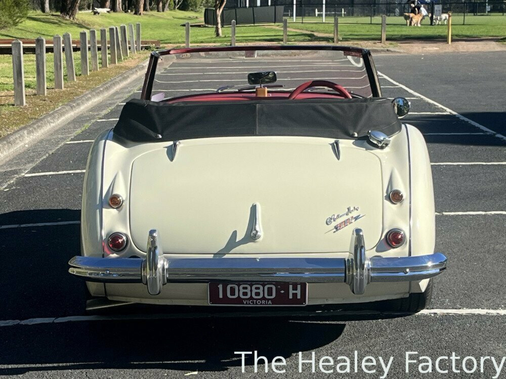 1963 AUSTIN HEALEY 3000 MK II BJ7 4 SP MAN + OVERDRIVE 2D CABRIOLET