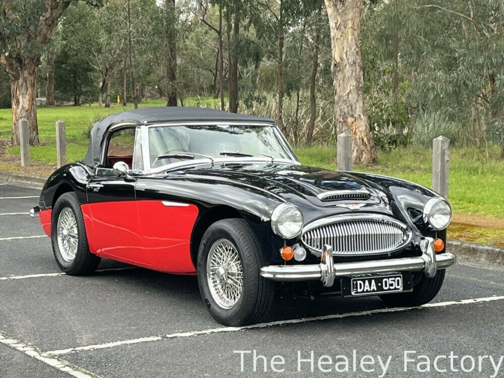 1966 AUSTIN HEALEY 3000 MK III BJ8 4 SP MAN + OVERDRIVE 2D ROADSTER
