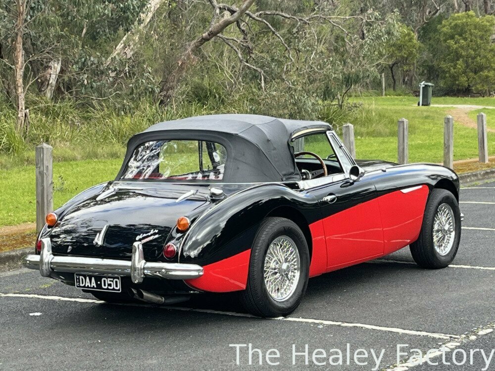 1966 AUSTIN HEALEY 3000 MK III BJ8 4 SP MAN + OVERDRIVE 2D ROADSTER