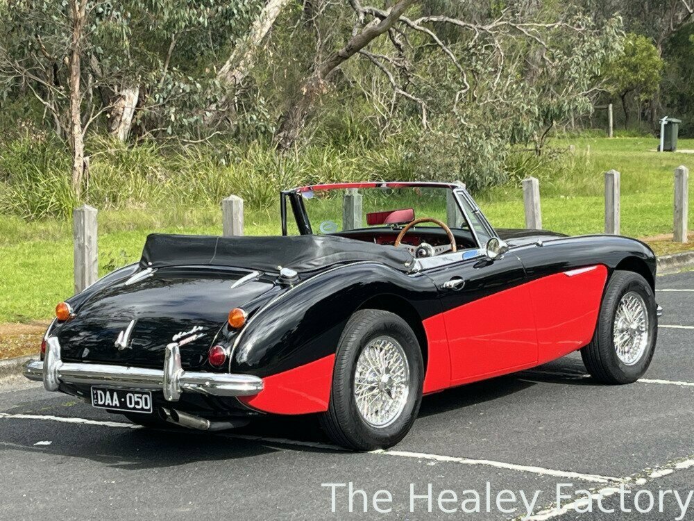 1966 AUSTIN HEALEY 3000 MK III BJ8 4 SP MAN + OVERDRIVE 2D ROADSTER