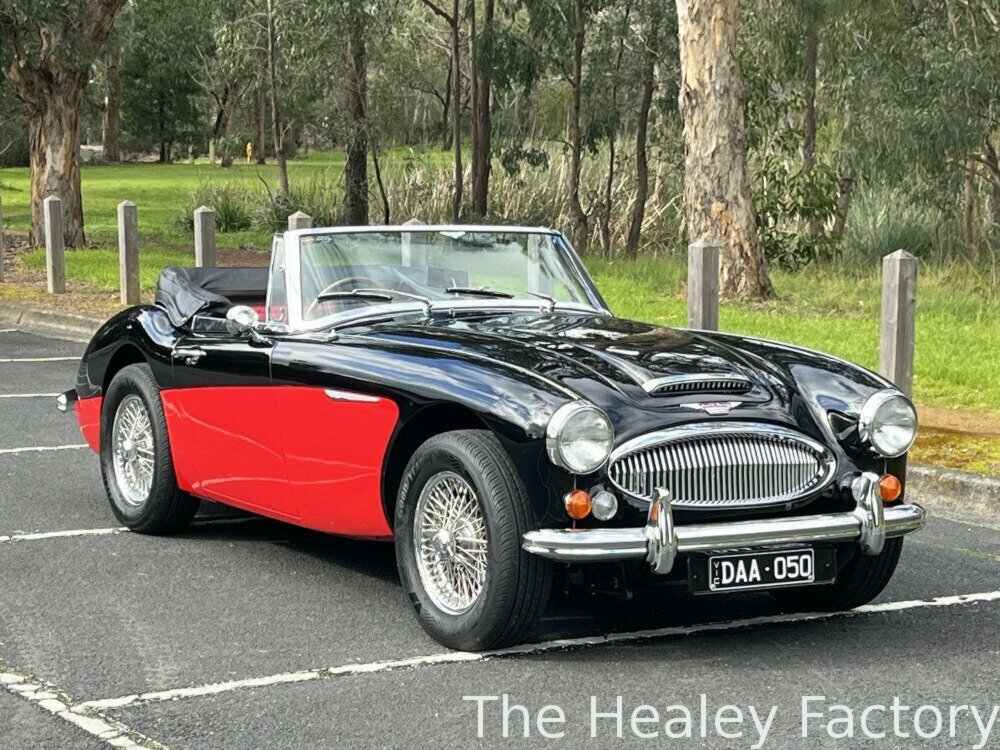 1966 AUSTIN HEALEY 3000 MK III BJ8 4 SP MAN + OVERDRIVE 2D ROADSTER