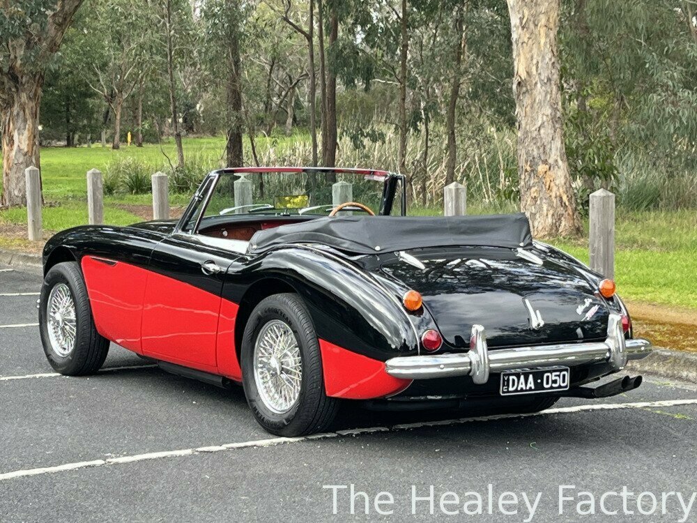 1966 AUSTIN HEALEY 3000 MK III BJ8 4 SP MAN + OVERDRIVE 2D ROADSTER