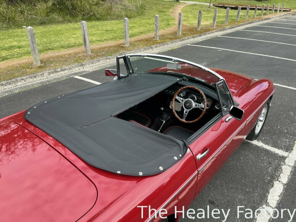 1964 MG MGB 5 SP MANUAL 2D ROADSTER