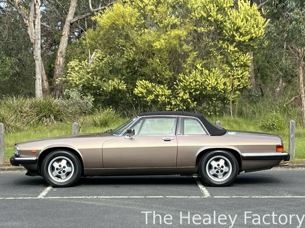 1985 JAGUAR XJSC 3 SP AUTOMATIC 2D CABRIOLET