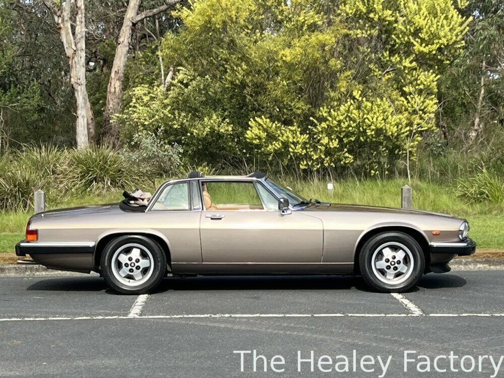 1985 JAGUAR XJSC 3 SP AUTOMATIC 2D CABRIOLET