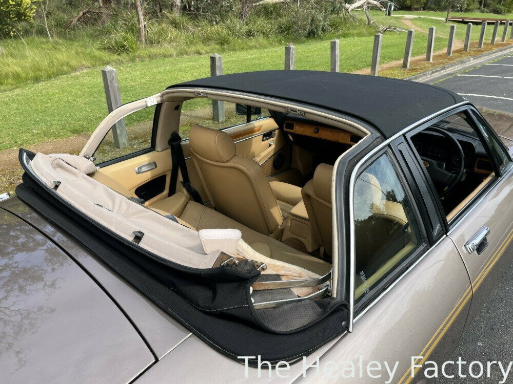 1985 JAGUAR XJSC 3 SP AUTOMATIC 2D CABRIOLET
