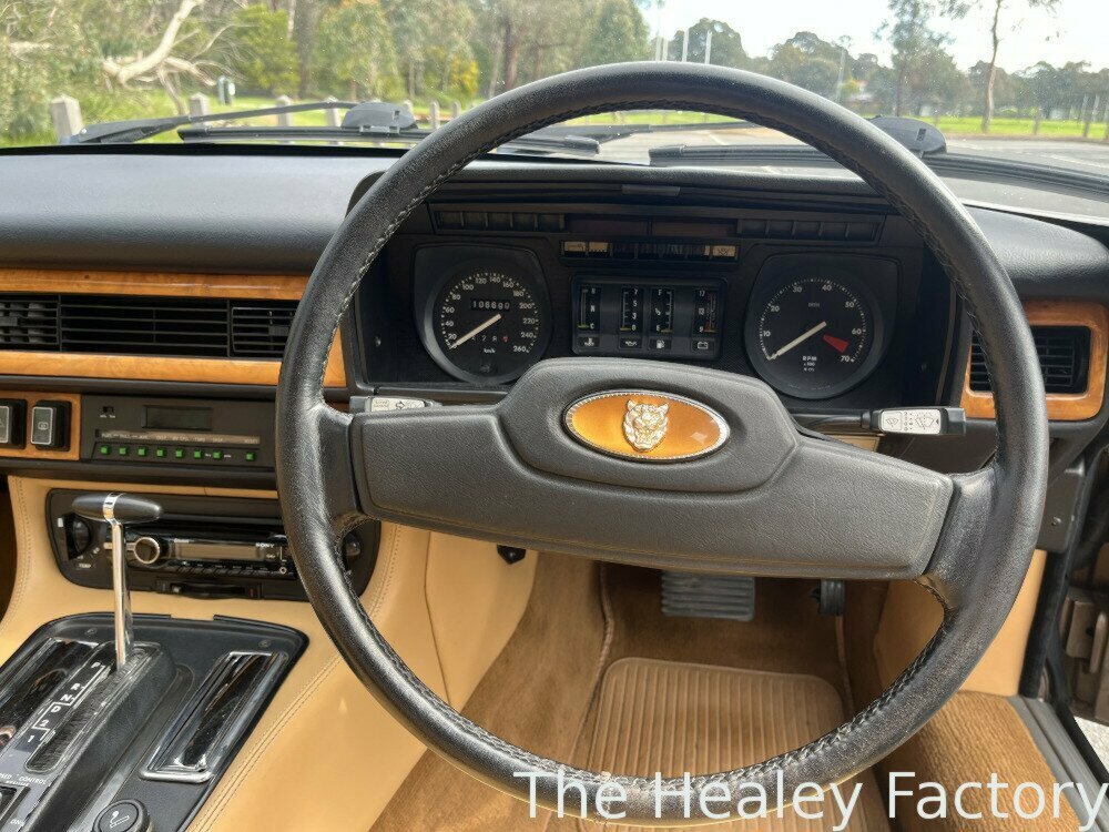 1985 JAGUAR XJSC 3 SP AUTOMATIC 2D CABRIOLET