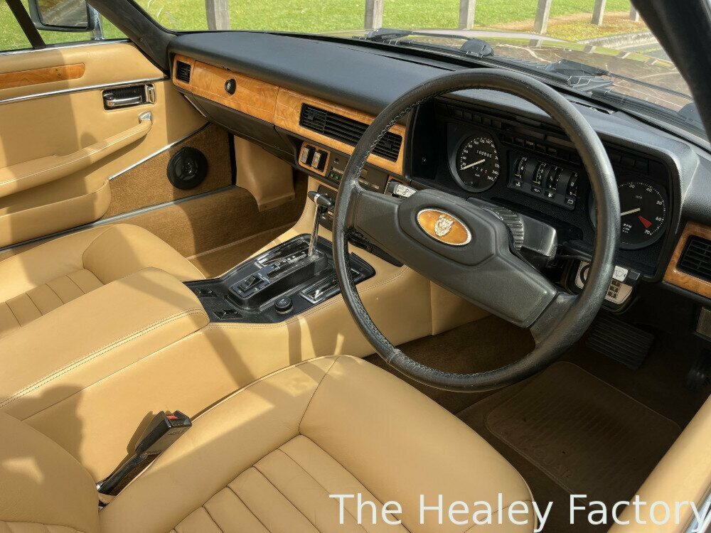 1985 JAGUAR XJSC 3 SP AUTOMATIC 2D CABRIOLET