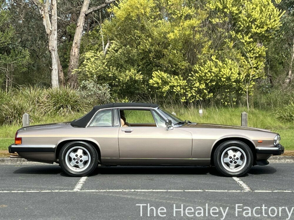 1985 JAGUAR XJSC 3 SP AUTOMATIC 2D CABRIOLET