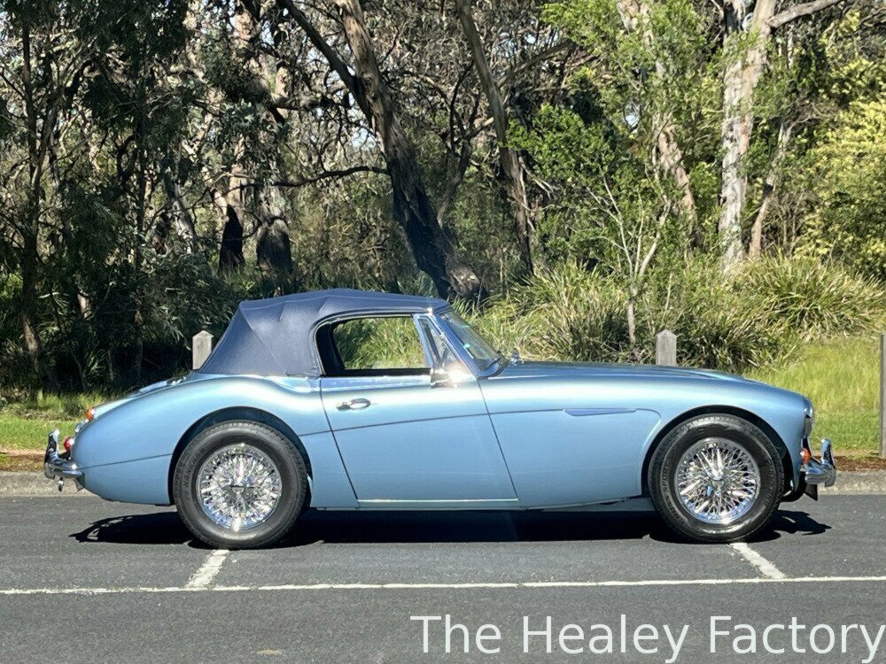 1967 AUSTIN HEALEY 3000 MK IIIA BJ8 2+2 4 SP MANUAL + OVERDRIVE 2D ROADSTER