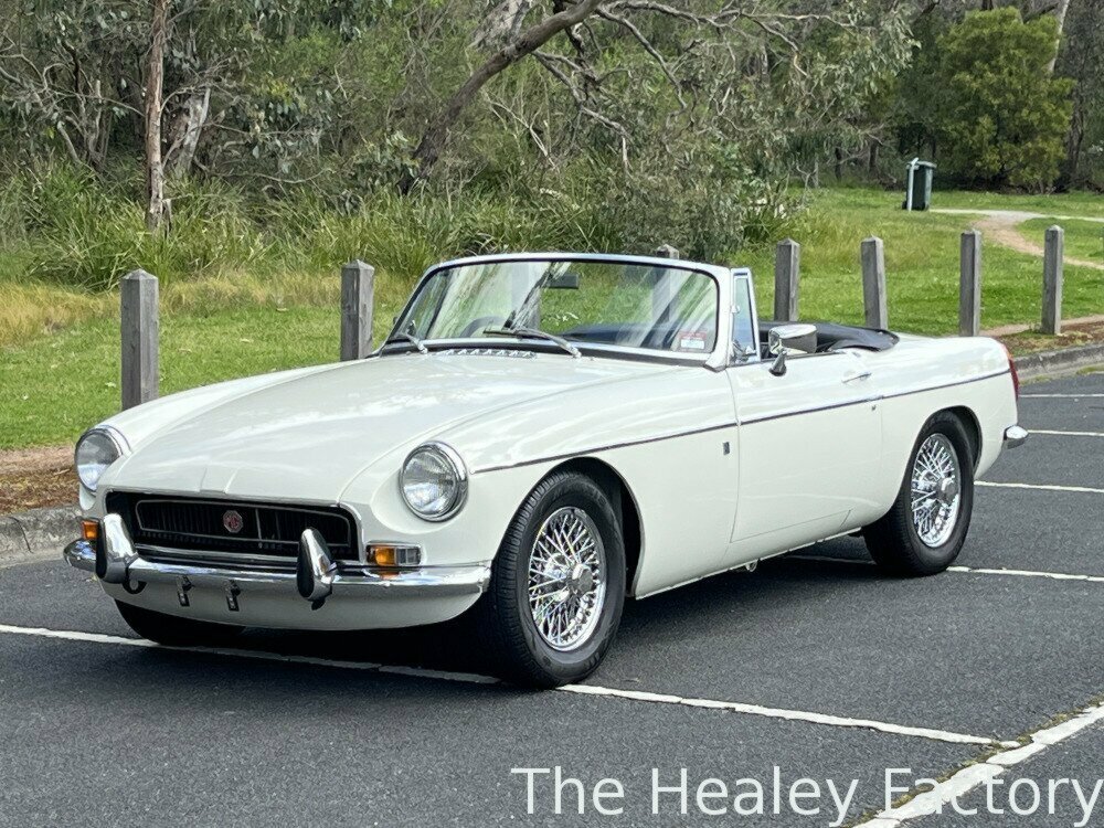 1971 MG MGB MK II 4 SP MAN + OVERDRIVE 2D ROADSTER